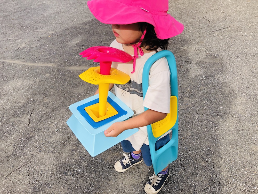 エデュテ ピラ キュート Quut 砂遊び 水遊び プール遊び お風呂遊び おもちゃ ふるい ショベル 公園 ピラミッド スコッピー トリプレット