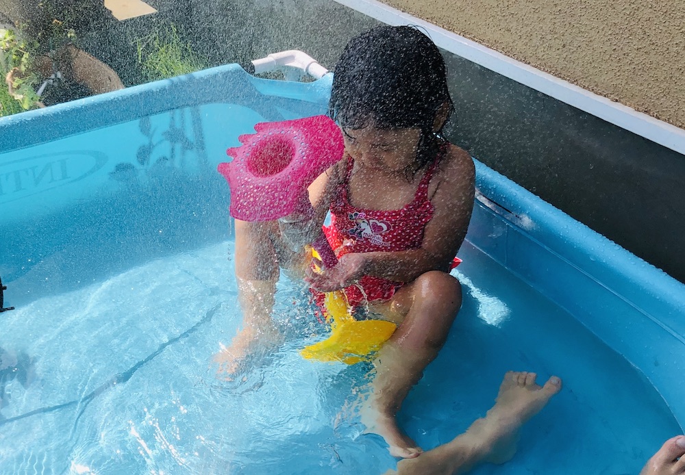 エデュテ スコッピー キュート Quut 砂遊び 水遊び プール遊び お風呂遊び おもちゃ トリプレット