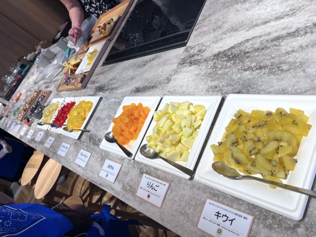 グラスフェッド　グラスフェッドバター　ニュージーランド　放牧　酪農　牛乳　ミルク　安心　大自然　バターボード